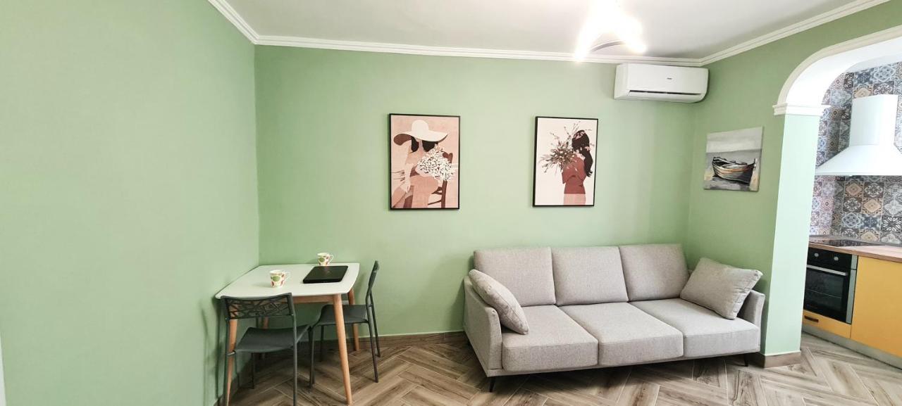 2V1 - Blloku Zy Daire Tiran Dış mekan fotoğraf